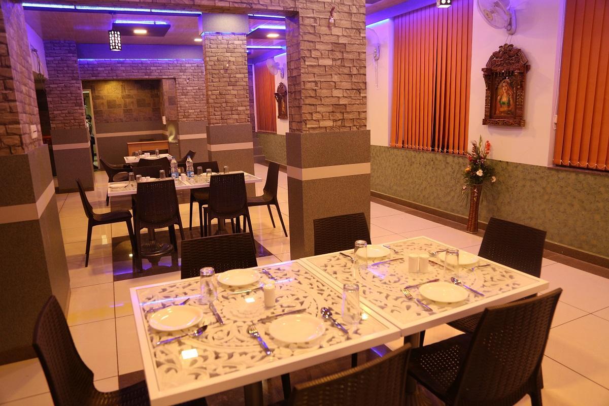 Hotel Marwar Excellency Mahāmandir Buitenkant foto